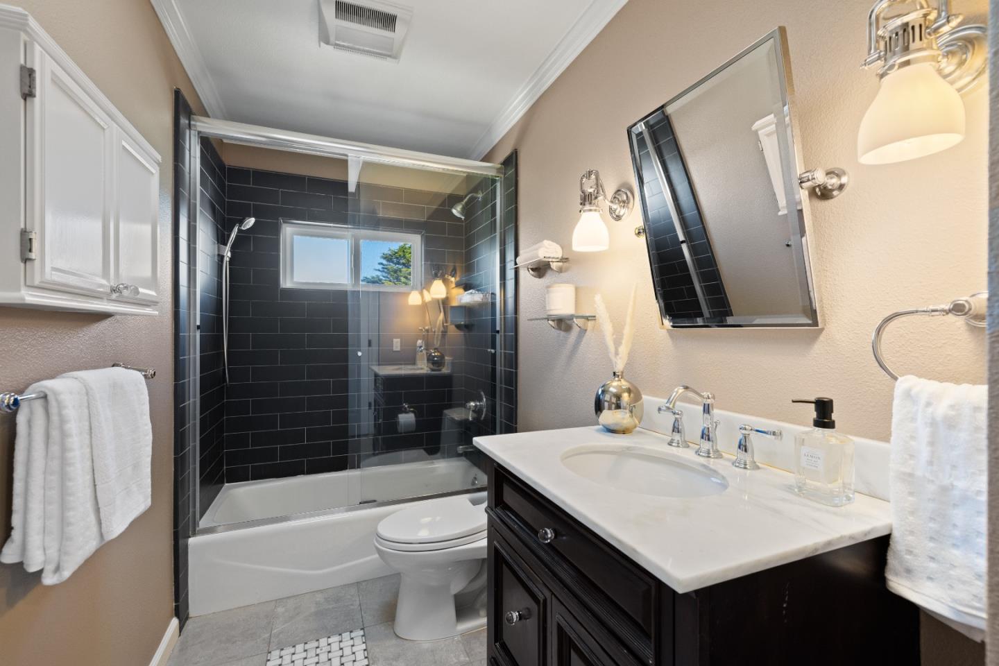 Detail Gallery Image 34 of 48 For 213 Miramontes Ave, Half Moon Bay,  CA 94019 - 4 Beds | 2/1 Baths