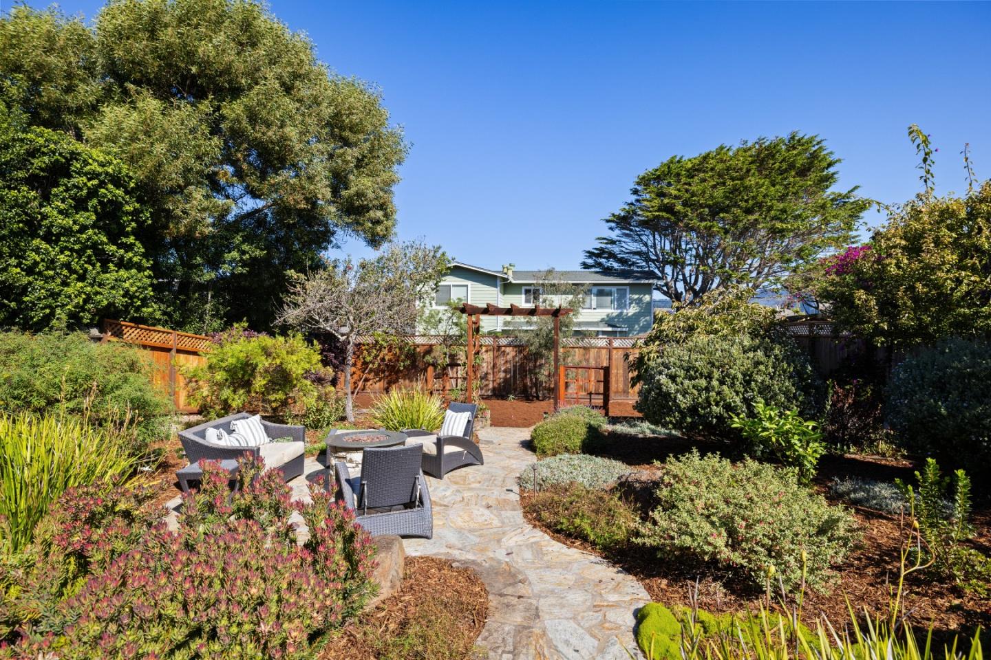 Detail Gallery Image 39 of 48 For 213 Miramontes Ave, Half Moon Bay,  CA 94019 - 4 Beds | 2/1 Baths