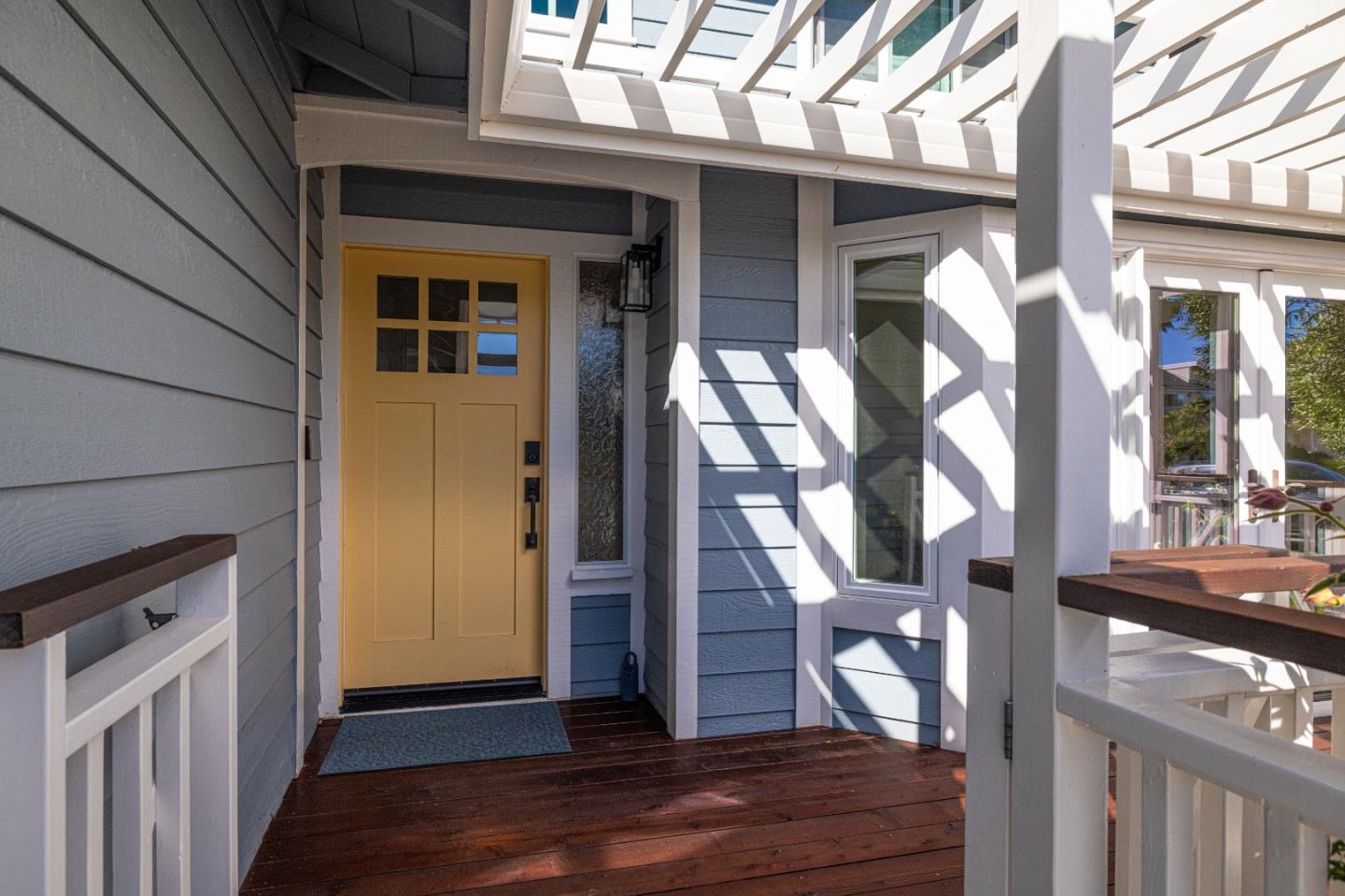 Detail Gallery Image 4 of 48 For 213 Miramontes Ave, Half Moon Bay,  CA 94019 - 4 Beds | 2/1 Baths