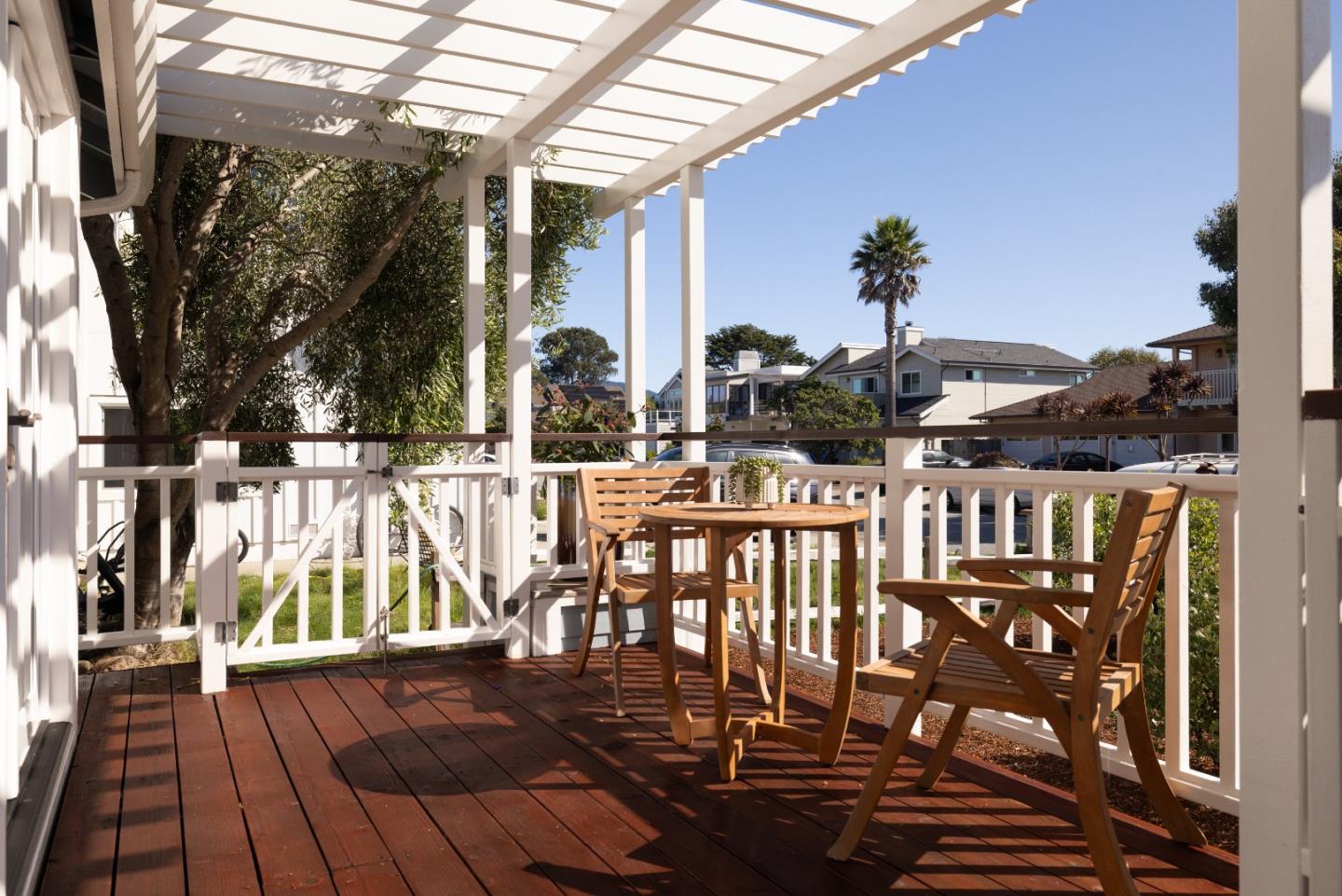 Detail Gallery Image 5 of 48 For 213 Miramontes Ave, Half Moon Bay,  CA 94019 - 4 Beds | 2/1 Baths