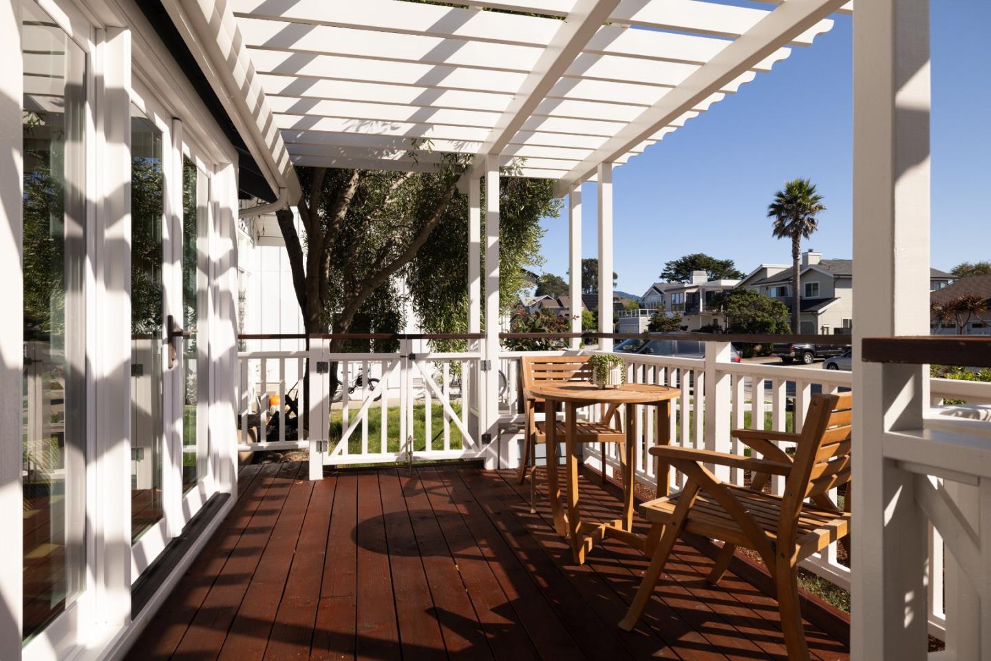 Detail Gallery Image 6 of 48 For 213 Miramontes Ave, Half Moon Bay,  CA 94019 - 4 Beds | 2/1 Baths