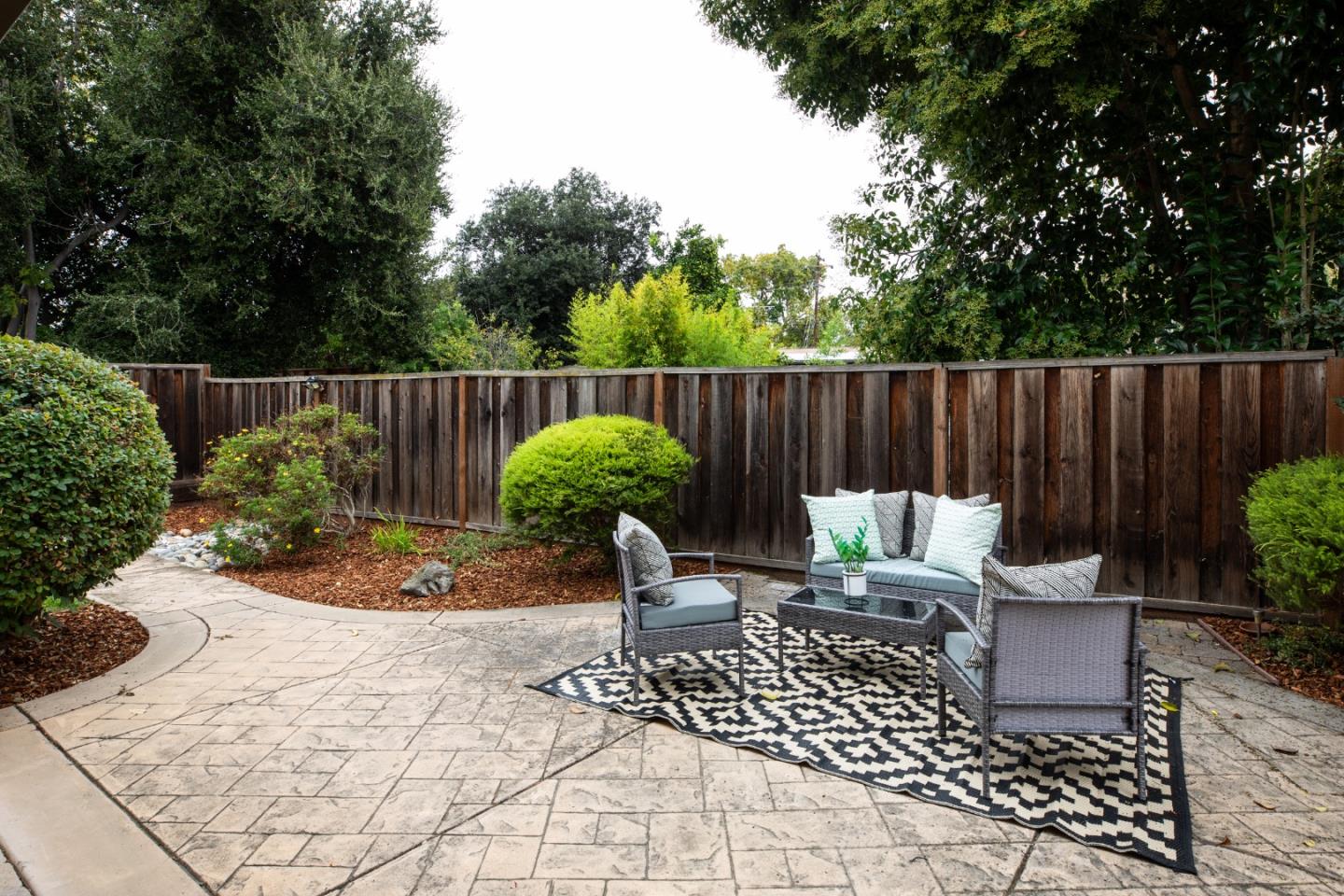 Detail Gallery Image 13 of 19 For 347 Sierra Vista Ave #10,  Mountain View,  CA 94043 - 2 Beds | 1/1 Baths