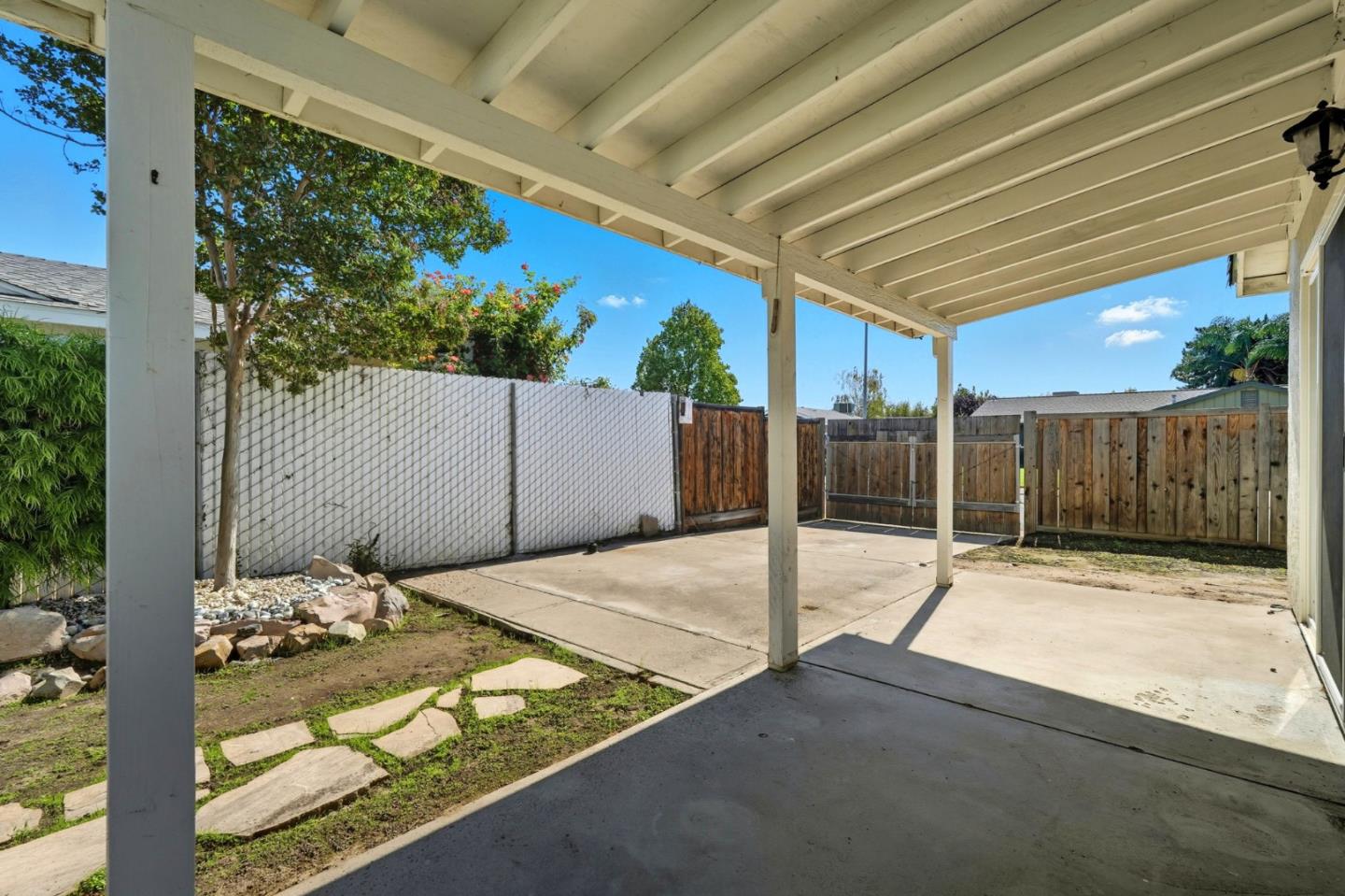 Detail Gallery Image 31 of 34 For 2016 Westboro Ln, Manteca,  CA 95336 - 3 Beds | 2 Baths