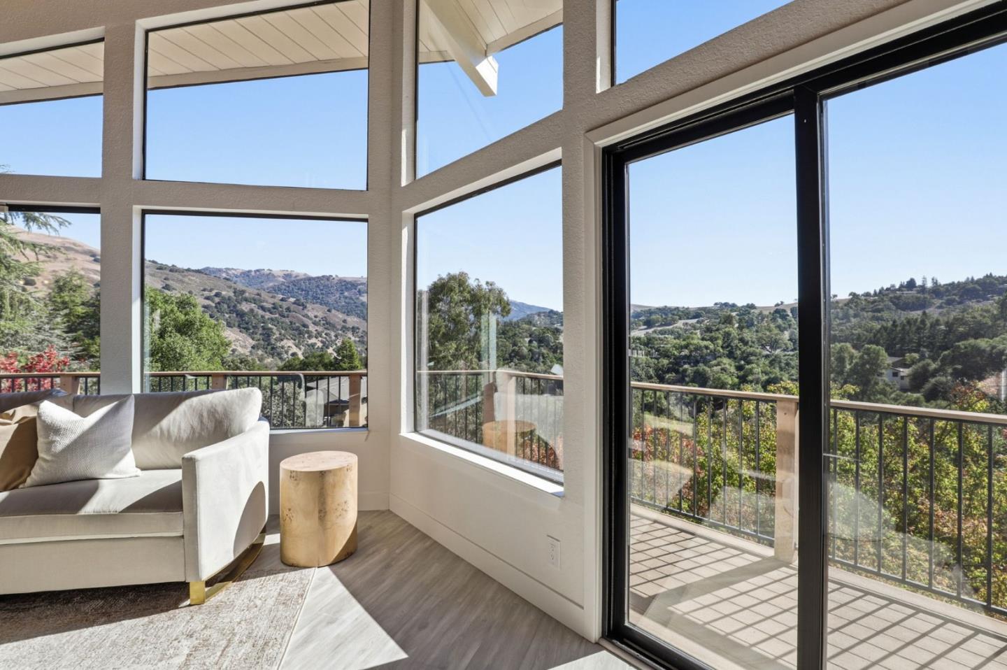 Detail Gallery Image 11 of 63 For 16955 Oakridge Ln, Morgan Hill,  CA 95037 - 3 Beds | 3/1 Baths