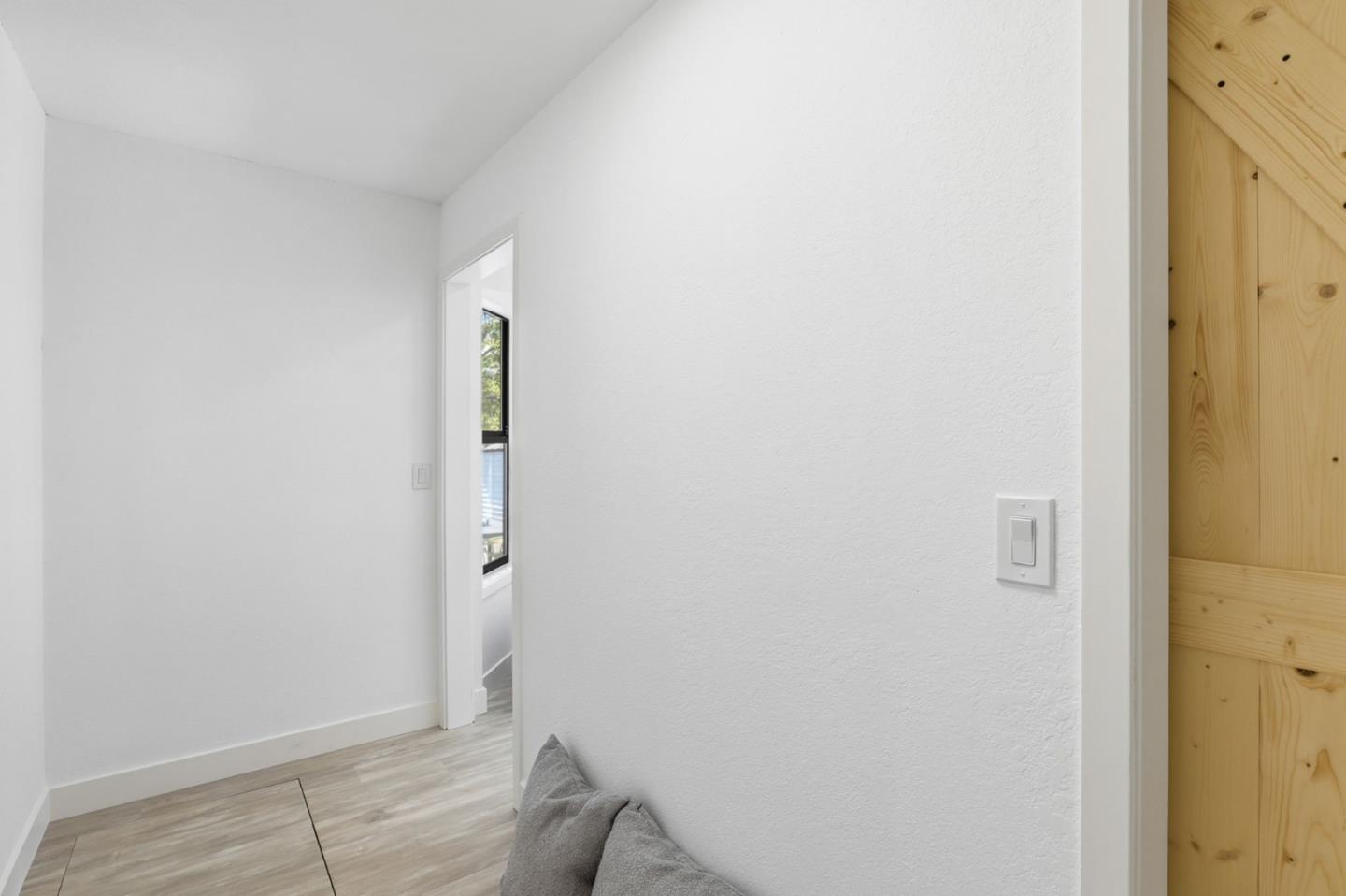 Detail Gallery Image 30 of 63 For 16955 Oakridge Ln, Morgan Hill,  CA 95037 - 3 Beds | 3/1 Baths