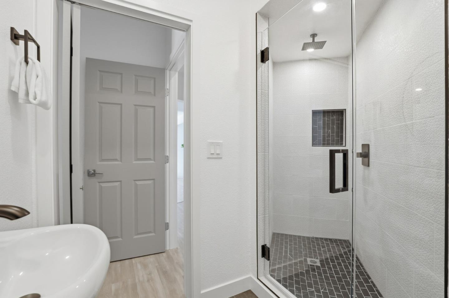 Detail Gallery Image 43 of 63 For 16955 Oakridge Ln, Morgan Hill,  CA 95037 - 3 Beds | 3/1 Baths