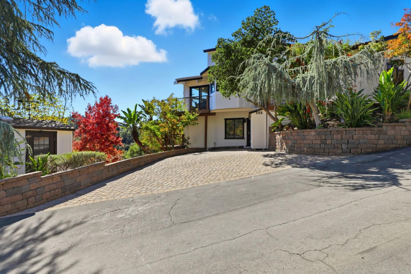 Detail Gallery Image 5 of 63 For 16955 Oakridge Ln, Morgan Hill,  CA 95037 - 3 Beds | 3/1 Baths