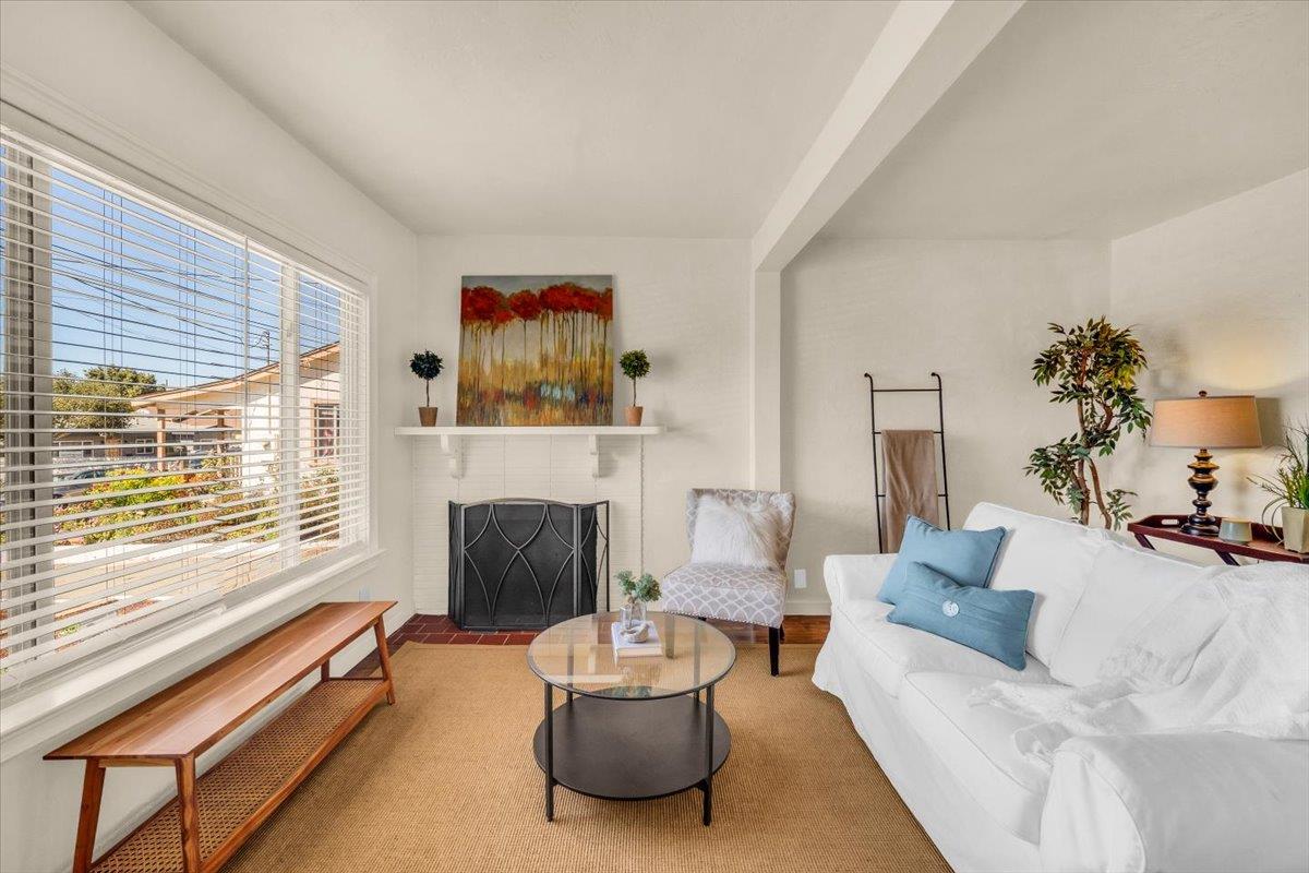 Detail Gallery Image 11 of 32 For 1224 Harding St, Seaside,  CA 93955 - 2 Beds | 1 Baths