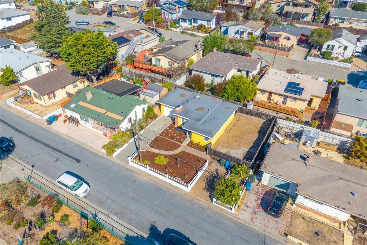 Detail Gallery Image 8 of 32 For 1224 Harding St, Seaside,  CA 93955 - 2 Beds | 1 Baths