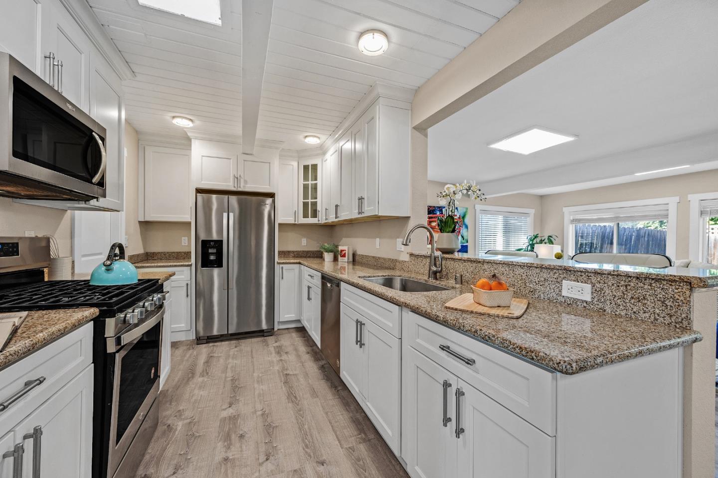 Detail Gallery Image 5 of 29 For 2859 Hillside Ave, Concord,  CA 94520 - 3 Beds | 2 Baths