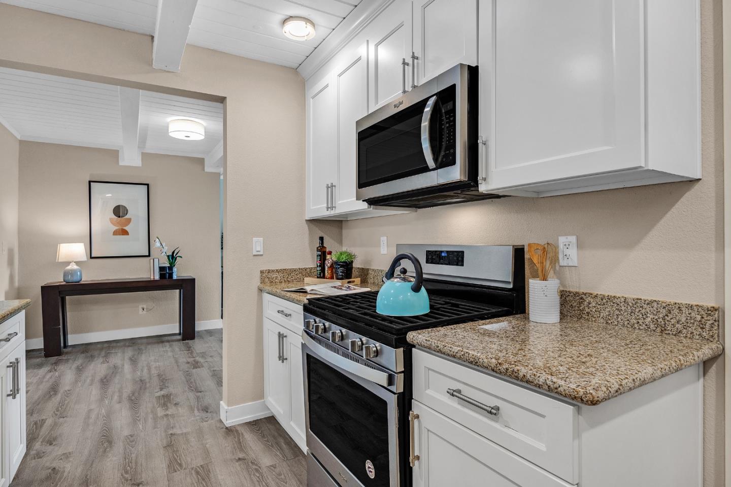 Detail Gallery Image 8 of 29 For 2859 Hillside Ave, Concord,  CA 94520 - 3 Beds | 2 Baths