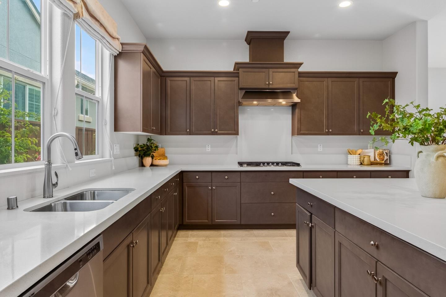 Detail Gallery Image 10 of 45 For 2962 Bluffs Dr, Marina,  CA 93933 - 3 Beds | 2/1 Baths