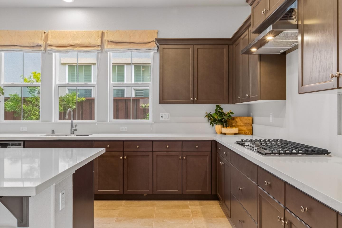 Detail Gallery Image 11 of 45 For 2962 Bluffs Dr, Marina,  CA 93933 - 3 Beds | 2/1 Baths