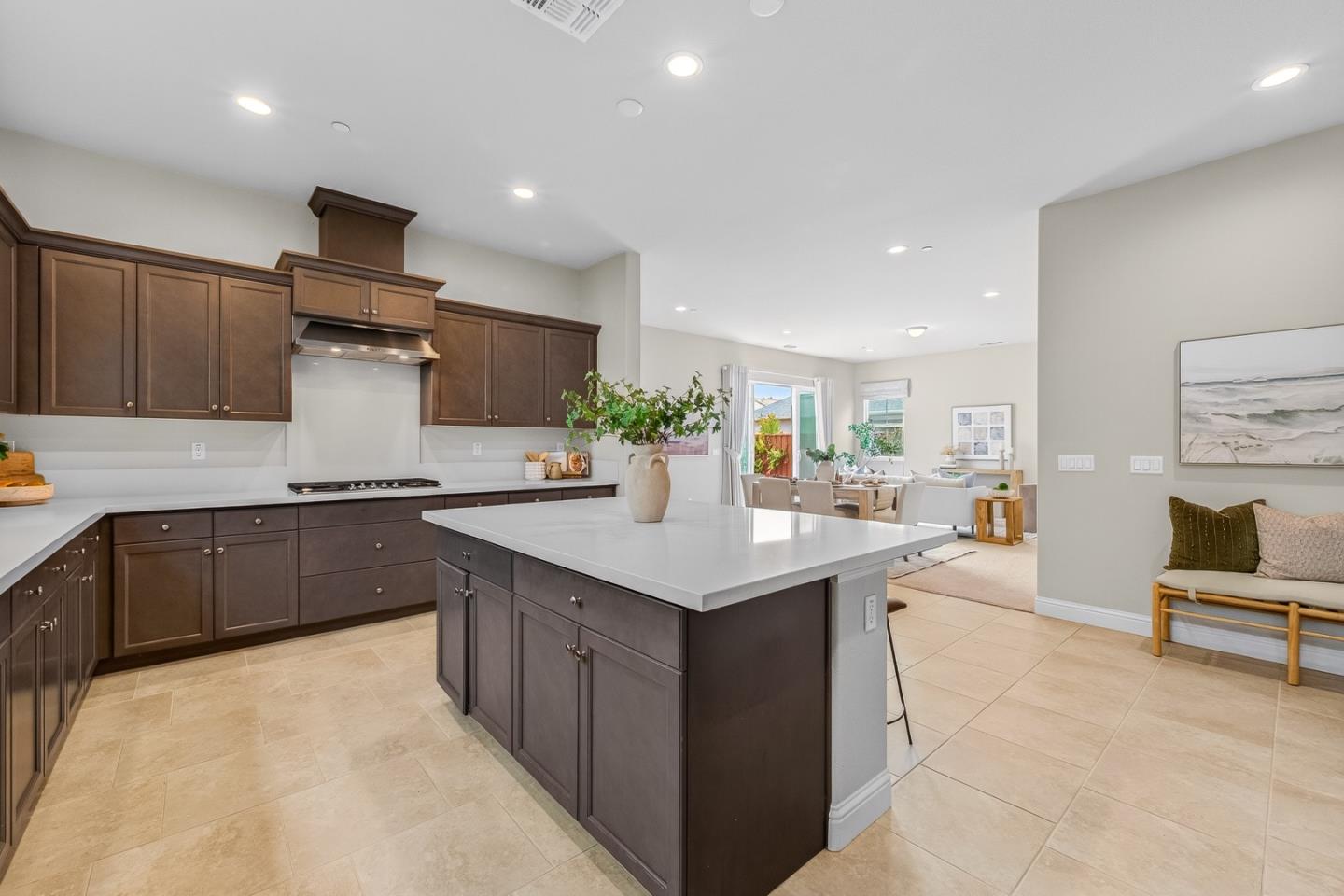 Detail Gallery Image 13 of 45 For 2962 Bluffs Dr, Marina,  CA 93933 - 3 Beds | 2/1 Baths