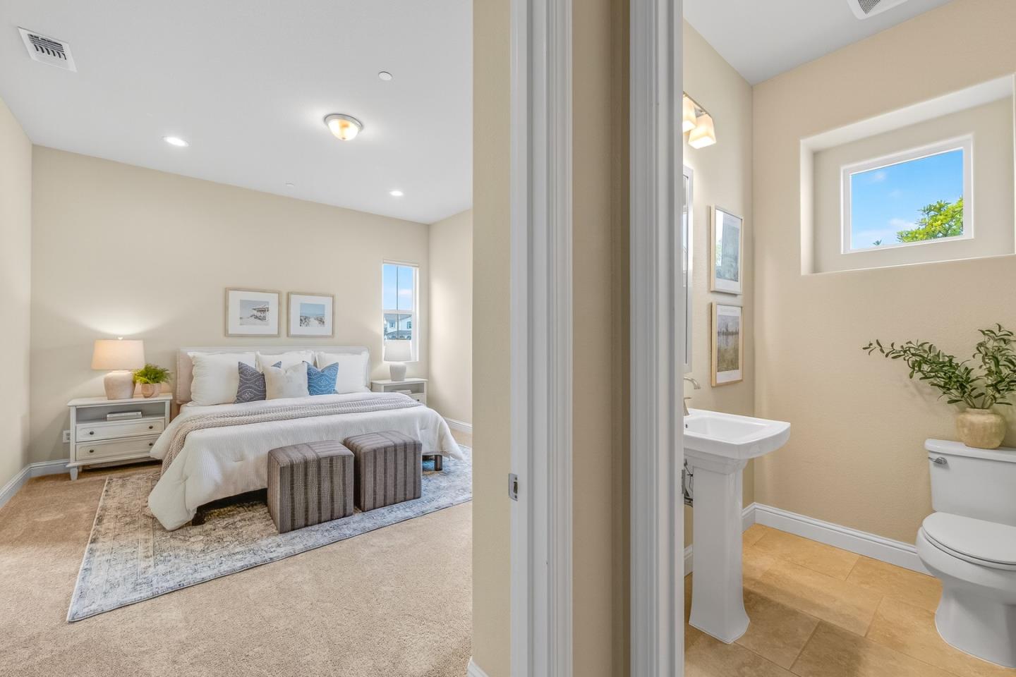 Detail Gallery Image 16 of 45 For 2962 Bluffs Dr, Marina,  CA 93933 - 3 Beds | 2/1 Baths