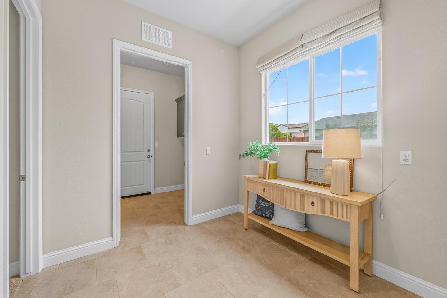 Detail Gallery Image 32 of 45 For 2962 Bluffs Dr, Marina,  CA 93933 - 3 Beds | 2/1 Baths