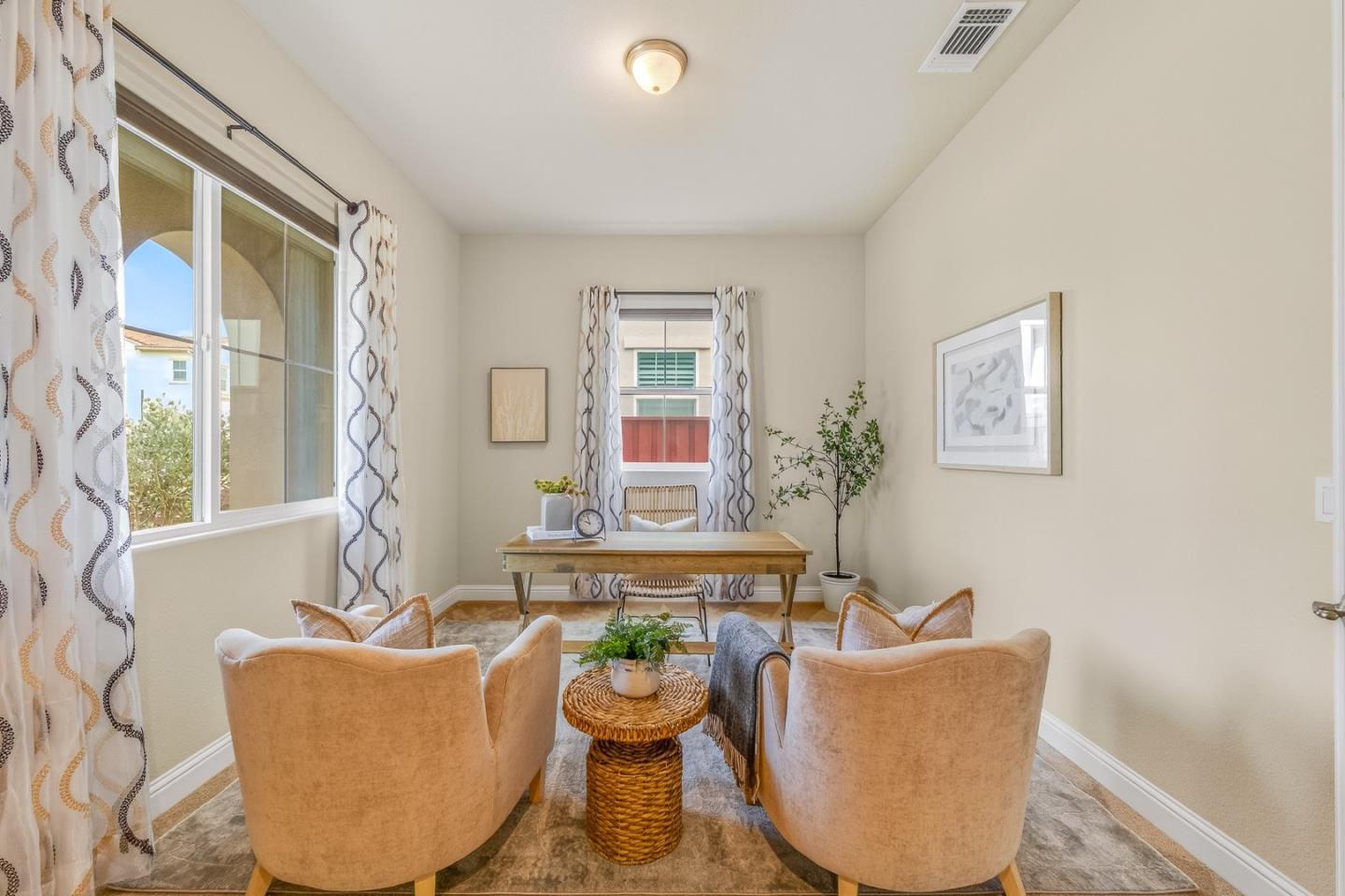 Detail Gallery Image 7 of 45 For 2962 Bluffs Dr, Marina,  CA 93933 - 3 Beds | 2/1 Baths