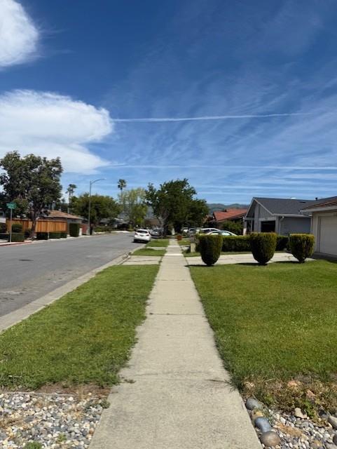 Detail Gallery Image 4 of 29 For 1126 Alvernaz Dr, San Jose,  CA 95121 - 4 Beds | 3/1 Baths