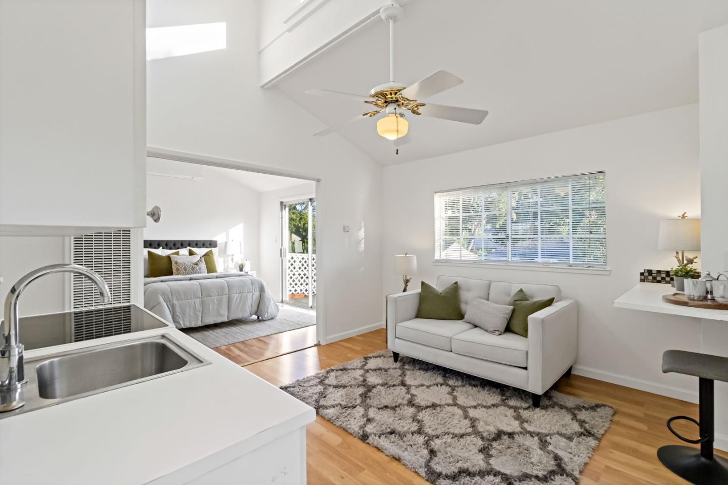 Detail Gallery Image 21 of 34 For 22 Wayne Ct, Redwood City,  CA 94063 - 4 Beds | 3 Baths