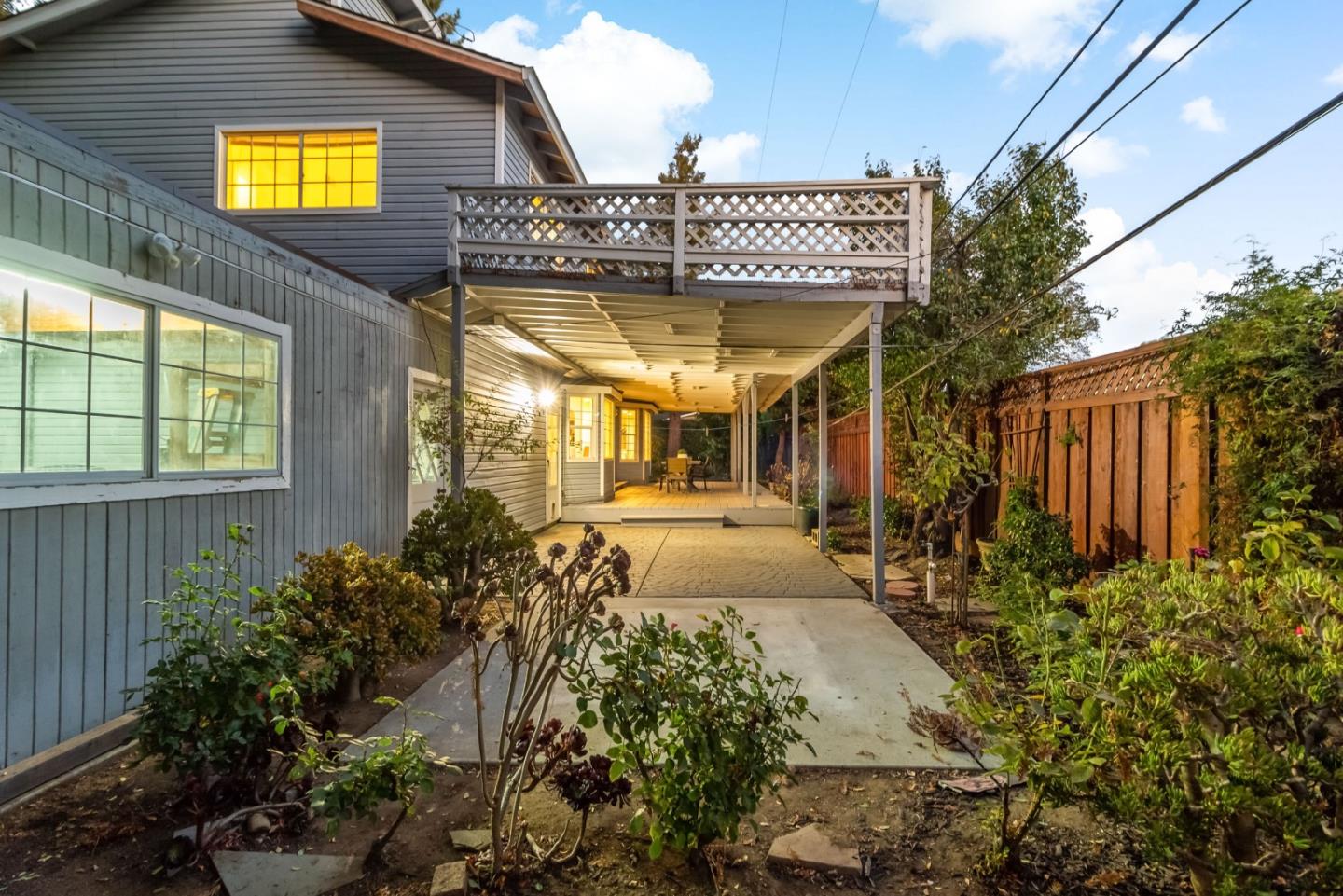 Detail Gallery Image 33 of 34 For 22 Wayne Ct, Redwood City,  CA 94063 - 4 Beds | 3 Baths