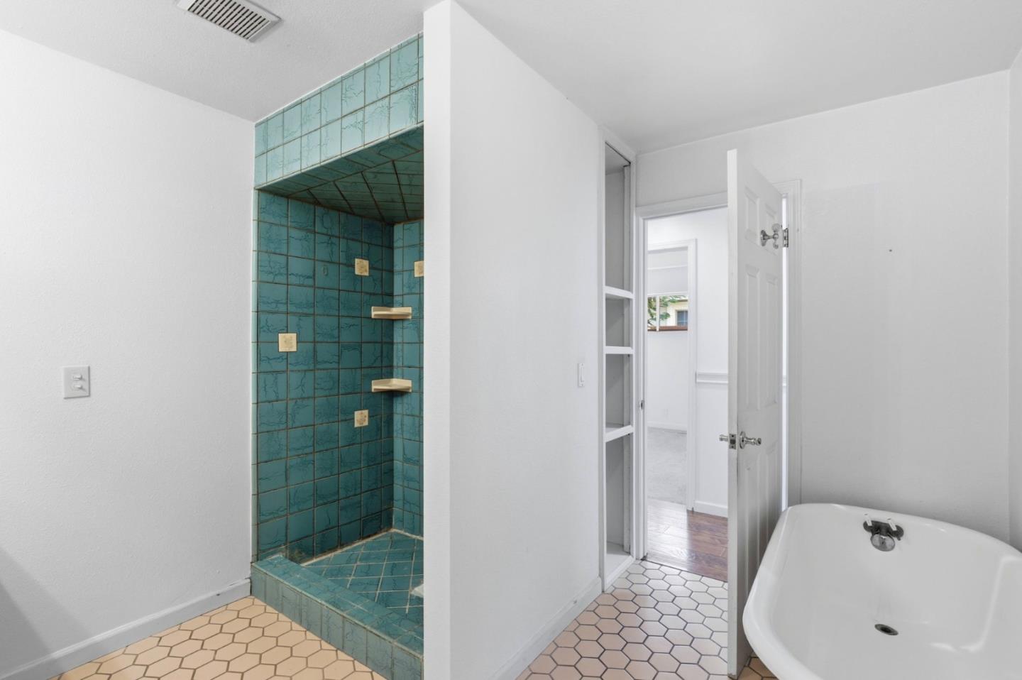 Detail Gallery Image 32 of 44 For 780 Welburn Ave, Gilroy,  CA 95020 - 4 Beds | 2 Baths