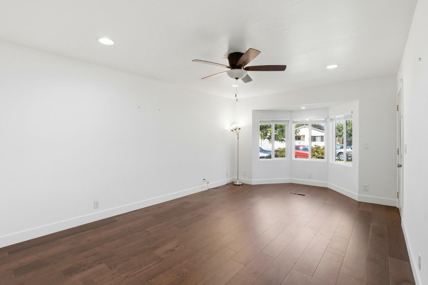 Detail Gallery Image 9 of 44 For 780 Welburn Ave, Gilroy,  CA 95020 - 4 Beds | 2 Baths