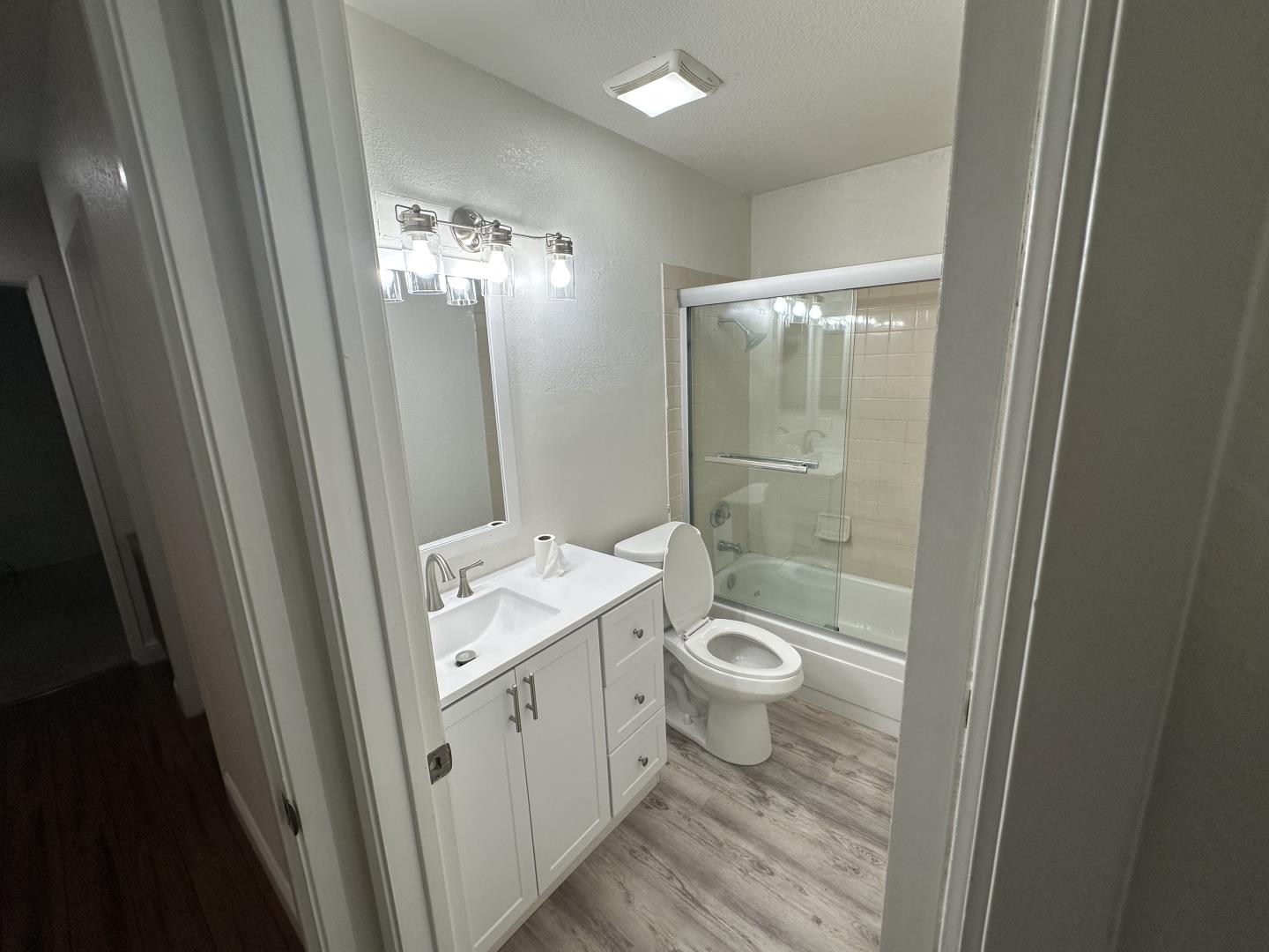 Detail Gallery Image 10 of 21 For 92 Frontier Trail Dr, San Jose,  CA 95136 - 2 Beds | 2 Baths