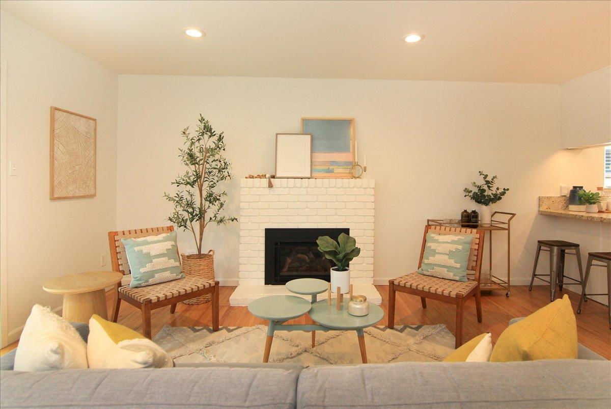 Detail Gallery Image 5 of 25 For 505 Clubhouse Dr, Aptos,  CA 95003 - 3 Beds | 2 Baths