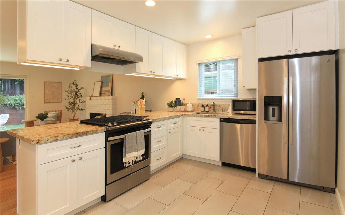 Detail Gallery Image 8 of 25 For 505 Clubhouse Dr, Aptos,  CA 95003 - 3 Beds | 2 Baths