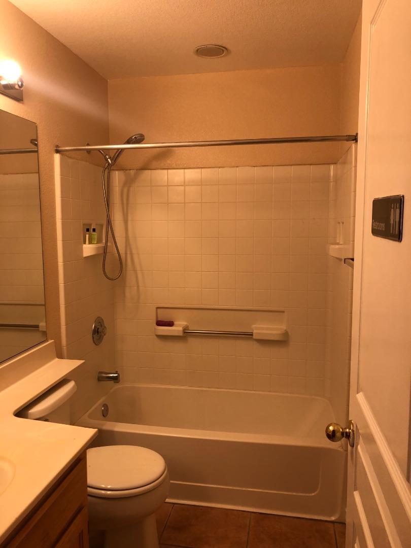 Detail Gallery Image 7 of 7 For 8584 Canyon Brook Way, Elk Grove,  CA 95624 - 3 Beds | 2 Baths