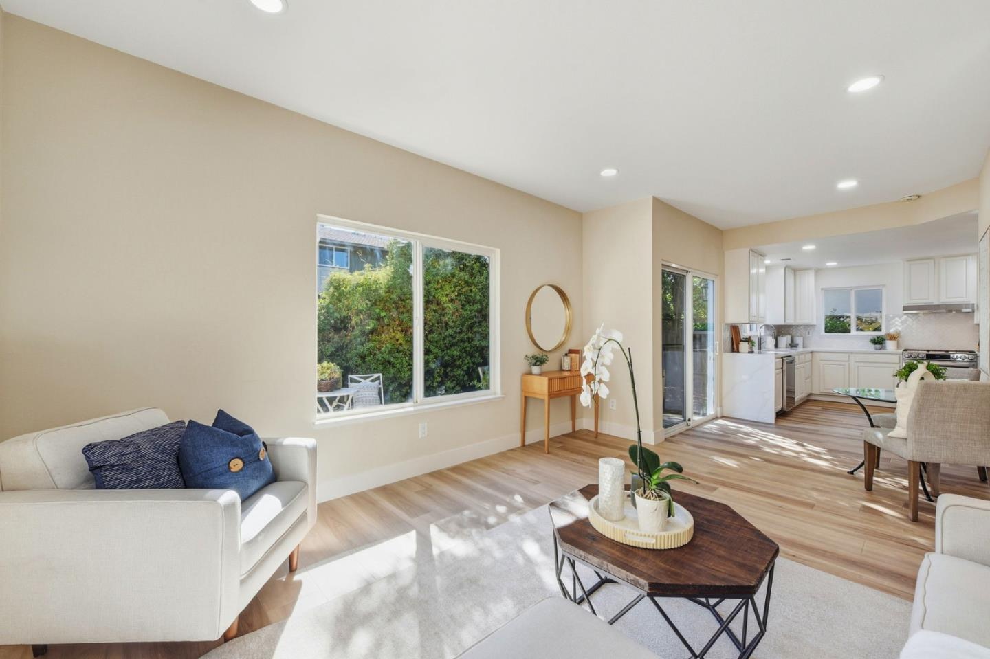 Detail Gallery Image 14 of 38 For 101 Glen Alpine Ct, Mountain View,  CA 94043 - 3 Beds | 3 Baths