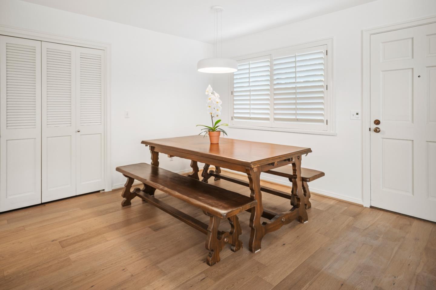 Detail Gallery Image 10 of 33 For 0 Ne Corner San Carlos & 8th St #1,  Carmel,  CA 93921 - 2 Beds | 2 Baths