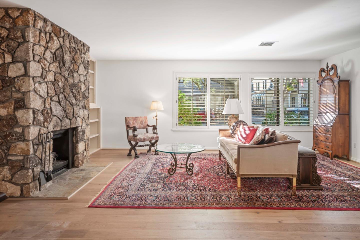 Detail Gallery Image 19 of 33 For 0 Ne Corner San Carlos & 8th St #1,  Carmel,  CA 93921 - 2 Beds | 2 Baths