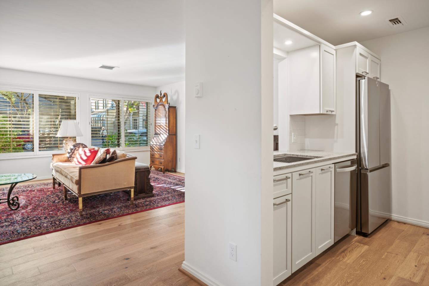 Detail Gallery Image 20 of 33 For 0 Ne Corner San Carlos & 8th St #1,  Carmel,  CA 93921 - 2 Beds | 2 Baths