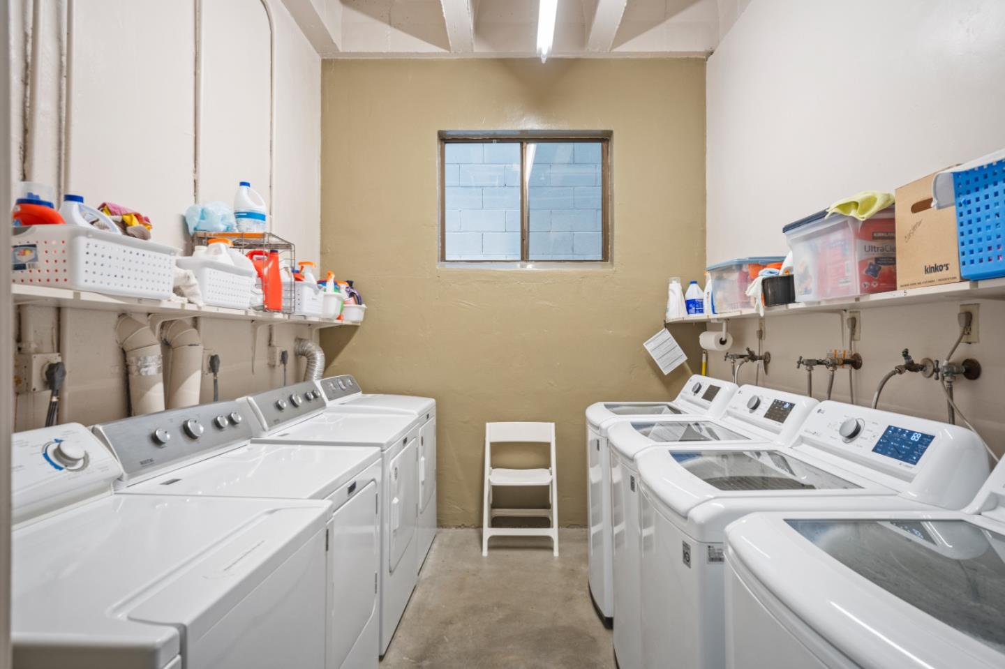 Detail Gallery Image 31 of 33 For 0 Ne Corner San Carlos & 8th St #1,  Carmel,  CA 93921 - 2 Beds | 2 Baths