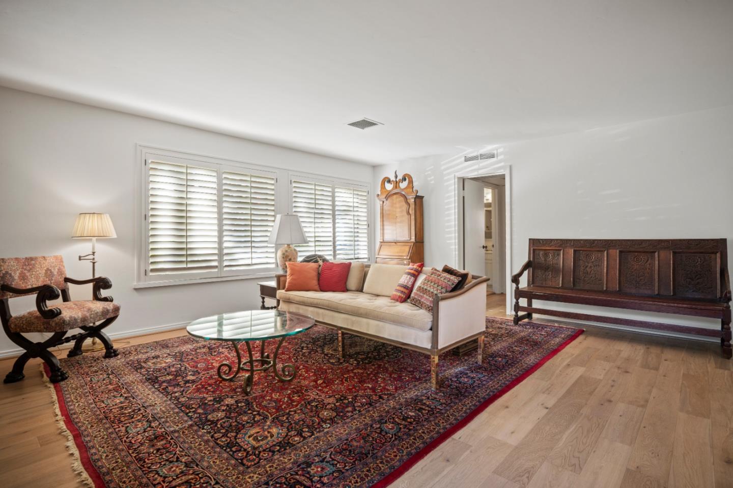 Detail Gallery Image 5 of 33 For 0 Ne Corner San Carlos & 8th St #1,  Carmel,  CA 93921 - 2 Beds | 2 Baths