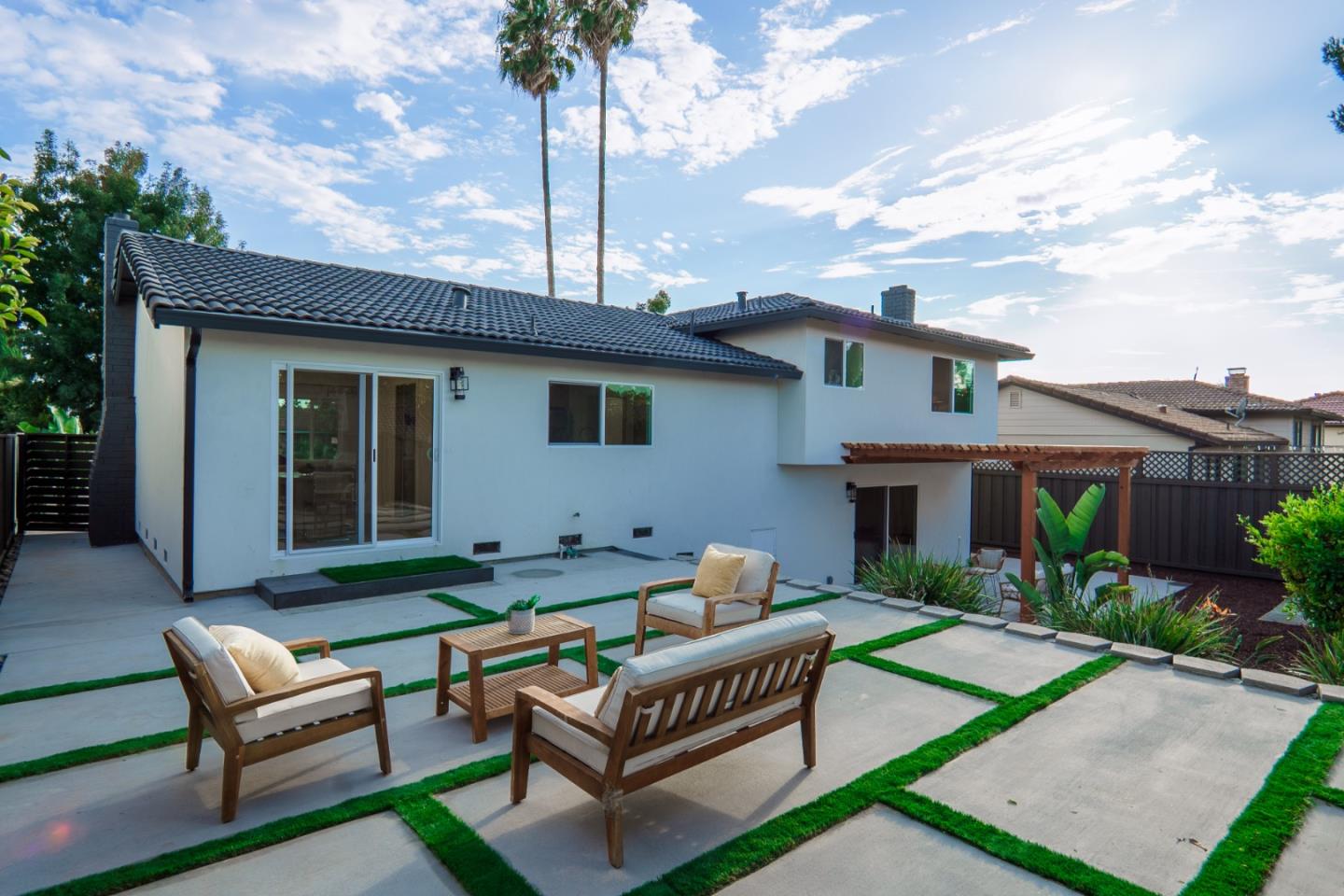 Detail Gallery Image 3 of 24 For 3343 Quesada Dr, San Jose,  CA 95148 - 3 Beds | 2/1 Baths