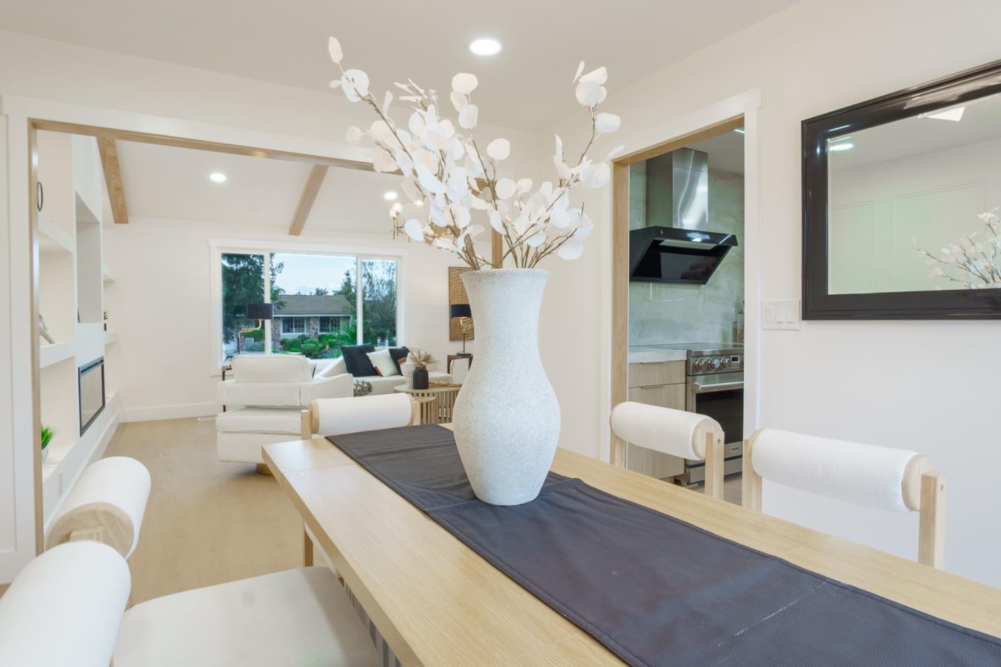 Detail Gallery Image 7 of 24 For 3343 Quesada Dr, San Jose,  CA 95148 - 3 Beds | 2/1 Baths