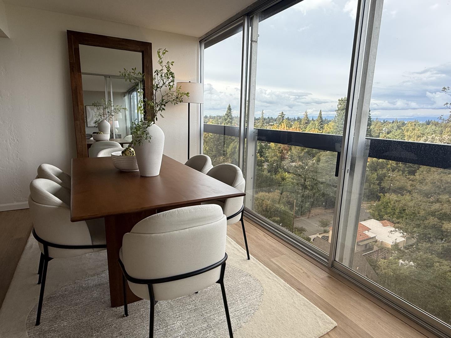 Detail Gallery Image 11 of 35 For 101 Alma St #1102,  Palo Alto,  CA 94301 - 1 Beds | 1 Baths