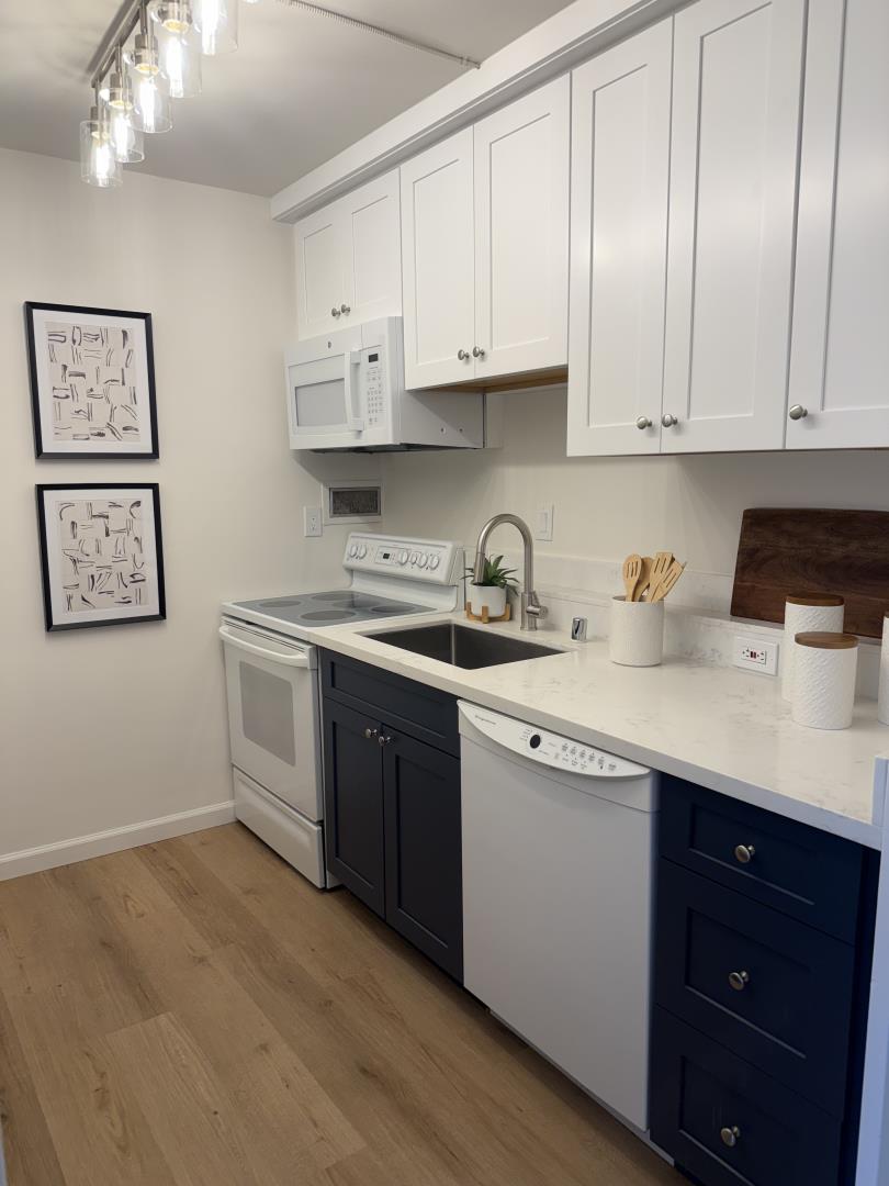 Detail Gallery Image 14 of 35 For 101 Alma St #1102,  Palo Alto,  CA 94301 - 1 Beds | 1 Baths