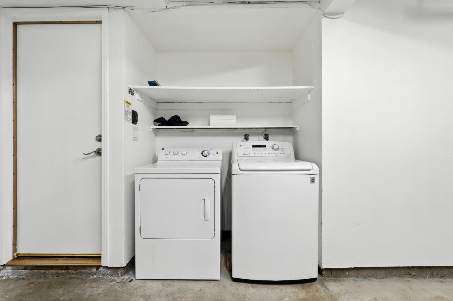 Detail Gallery Image 14 of 33 For 602 Ironwood Rd, Alameda,  CA 94502 - 2 Beds | 2/1 Baths