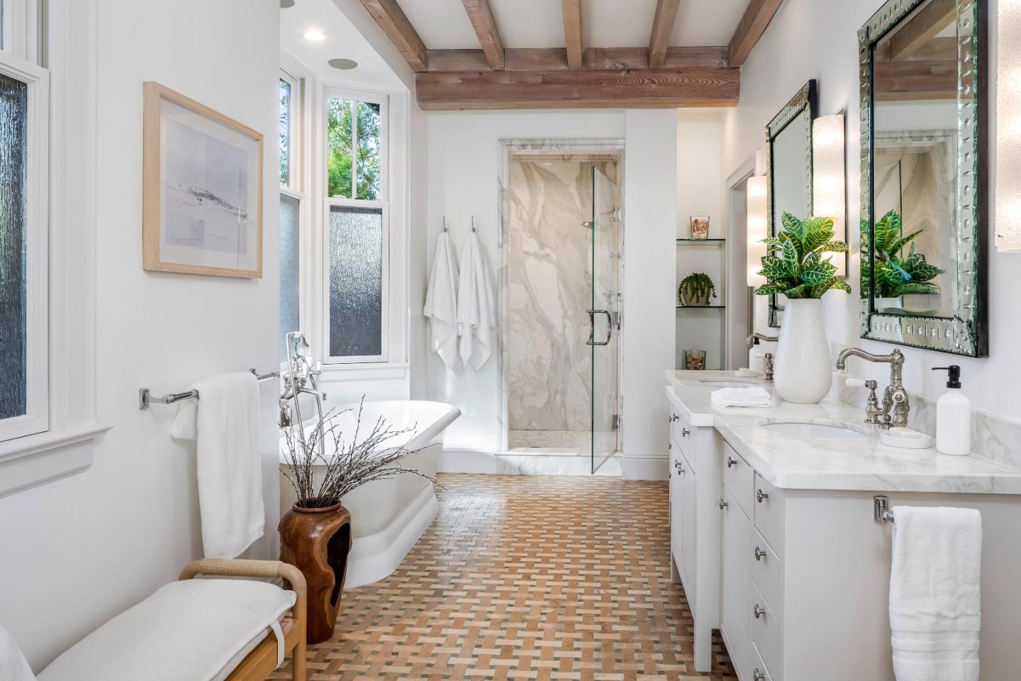 Detail Gallery Image 12 of 25 For 1224 Whitaker Way, Menlo Park,  CA 94025 - 6 Beds | 5 Baths