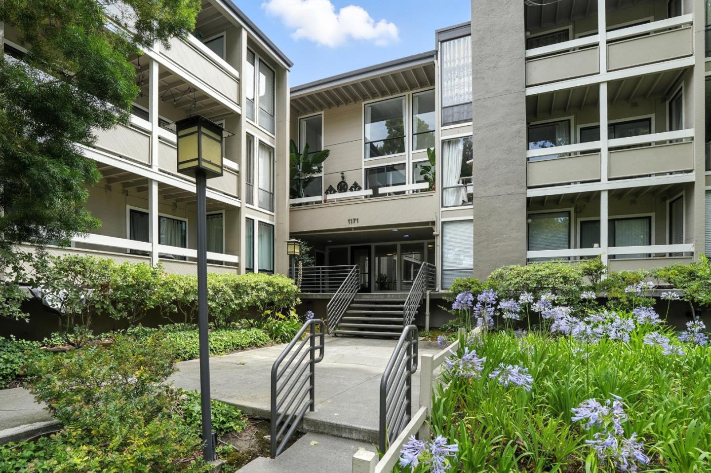 Front Image Thumbnail for ML82024614