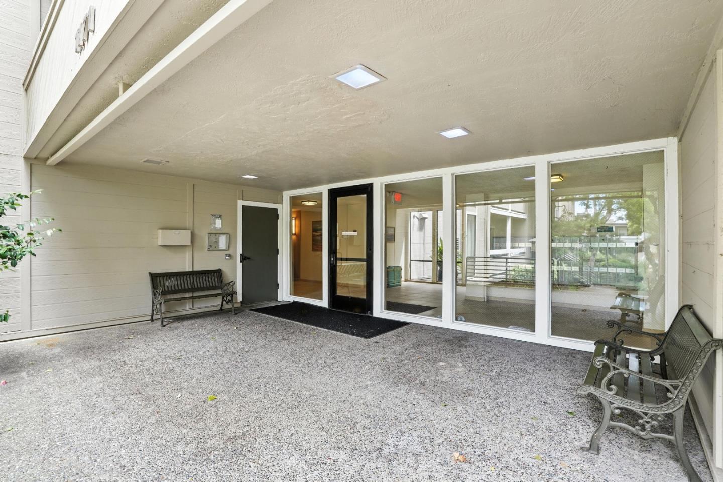 Detail Gallery Image 2 of 36 For 1171 Compass Ln #211,  Foster City,  CA 94404 - 2 Beds | 2 Baths