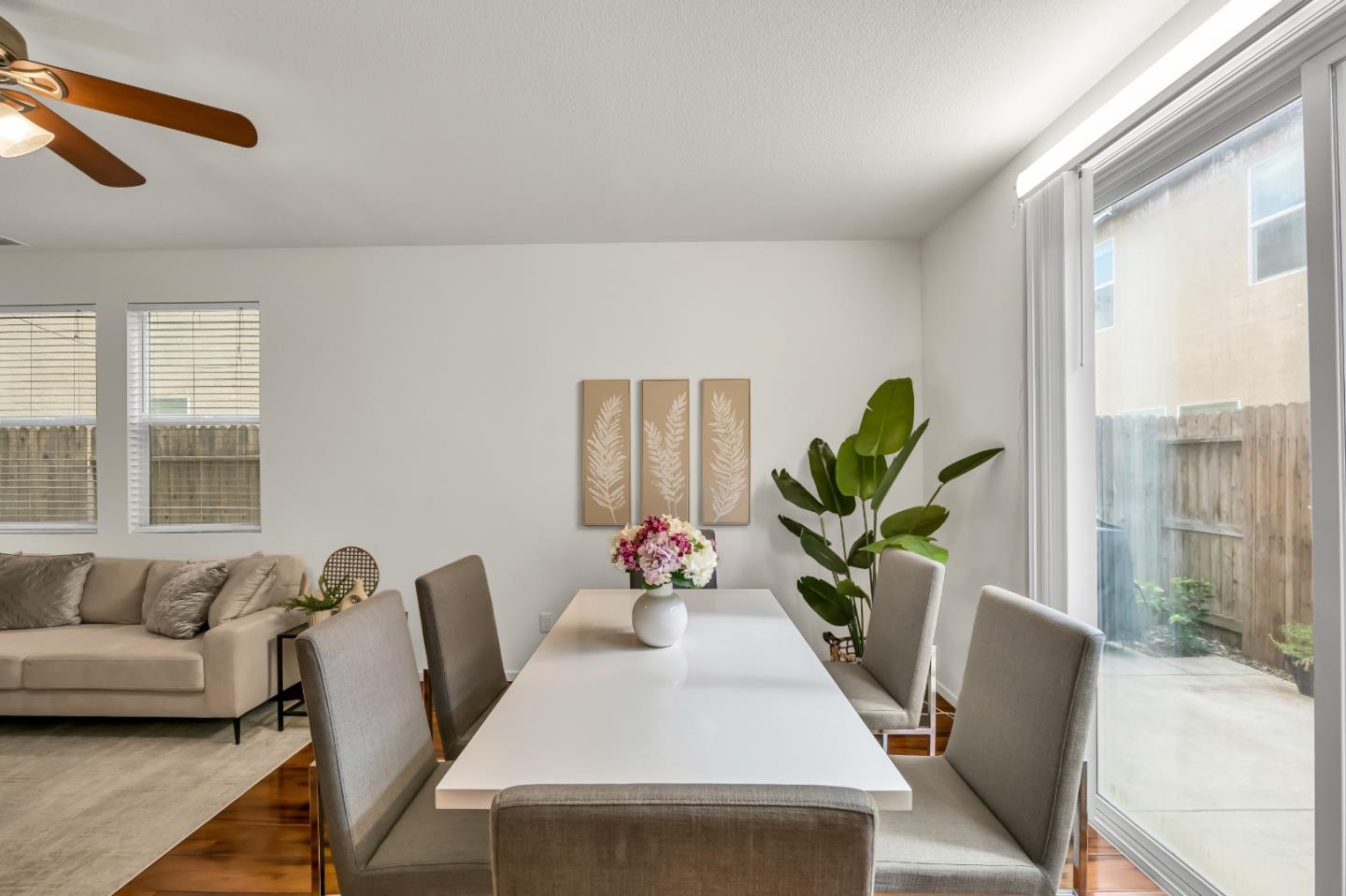 Detail Gallery Image 6 of 31 For 8902 Cobble Crest Dr, Sacramento,  CA 95829 - 4 Beds | 2/1 Baths