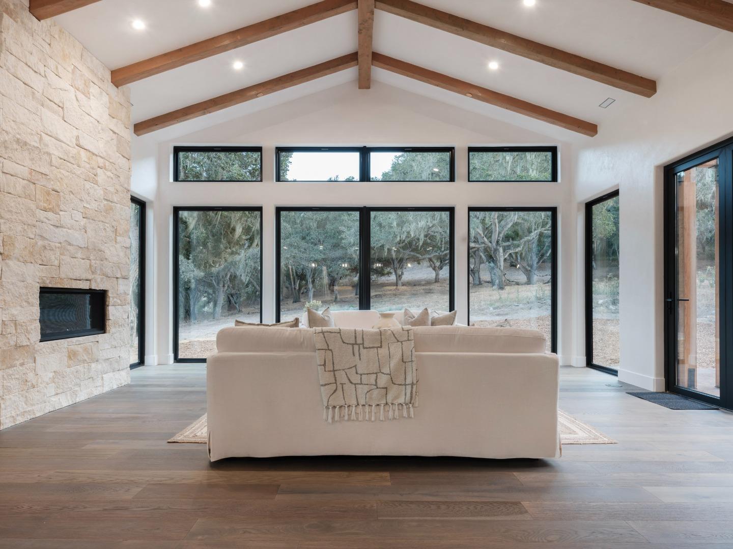 Detail Gallery Image 12 of 43 For 8380 Monterra Views, Monterey,  CA 93940 - 4 Beds | 5/1 Baths