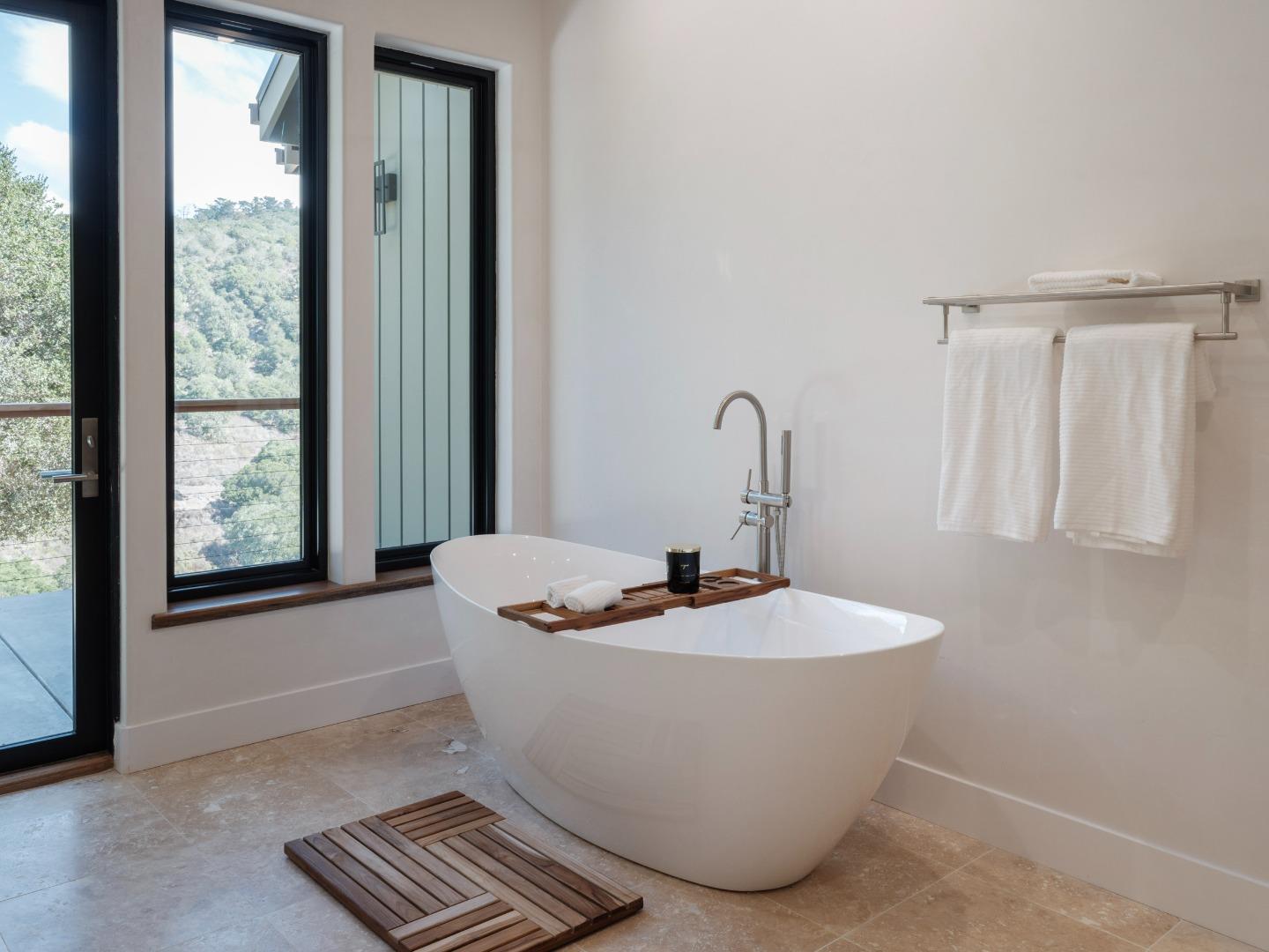 Detail Gallery Image 20 of 43 For 8380 Monterra Views, Monterey,  CA 93940 - 4 Beds | 5/1 Baths