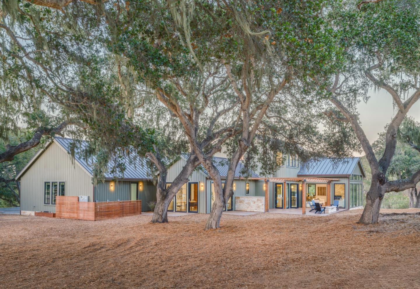 Detail Gallery Image 28 of 43 For 8380 Monterra Views, Monterey,  CA 93940 - 4 Beds | 5/1 Baths