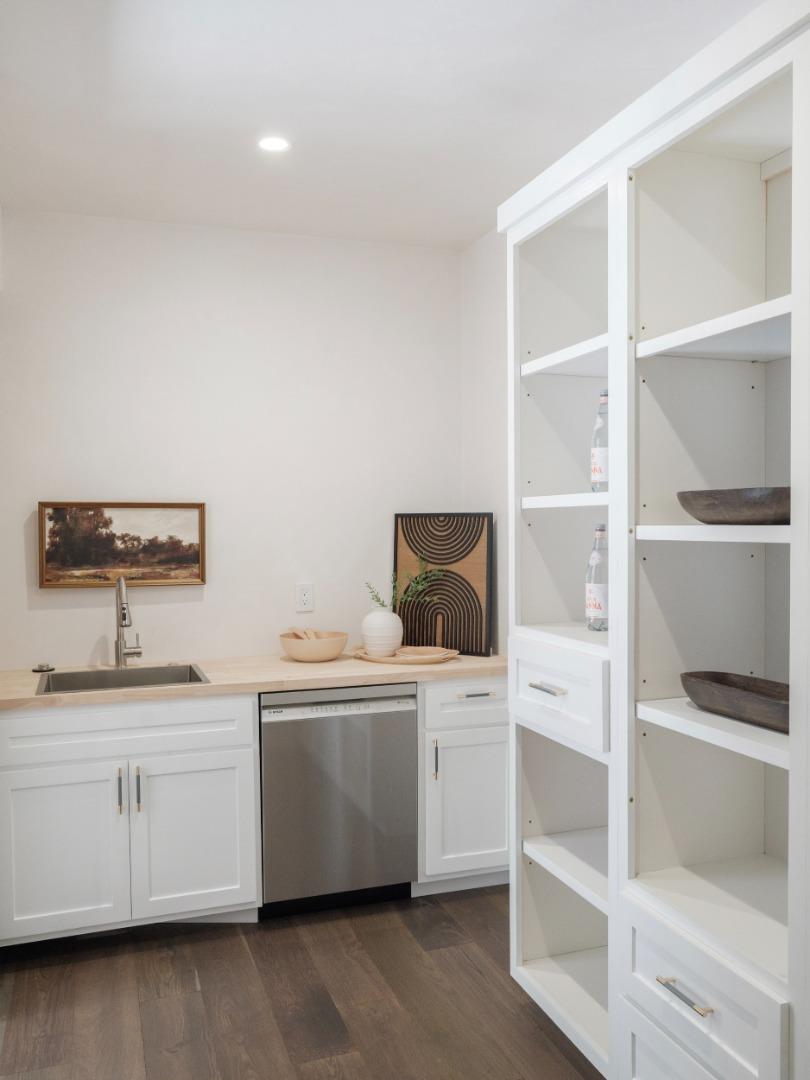 Detail Gallery Image 7 of 43 For 8380 Monterra Views, Monterey,  CA 93940 - 4 Beds | 5/1 Baths