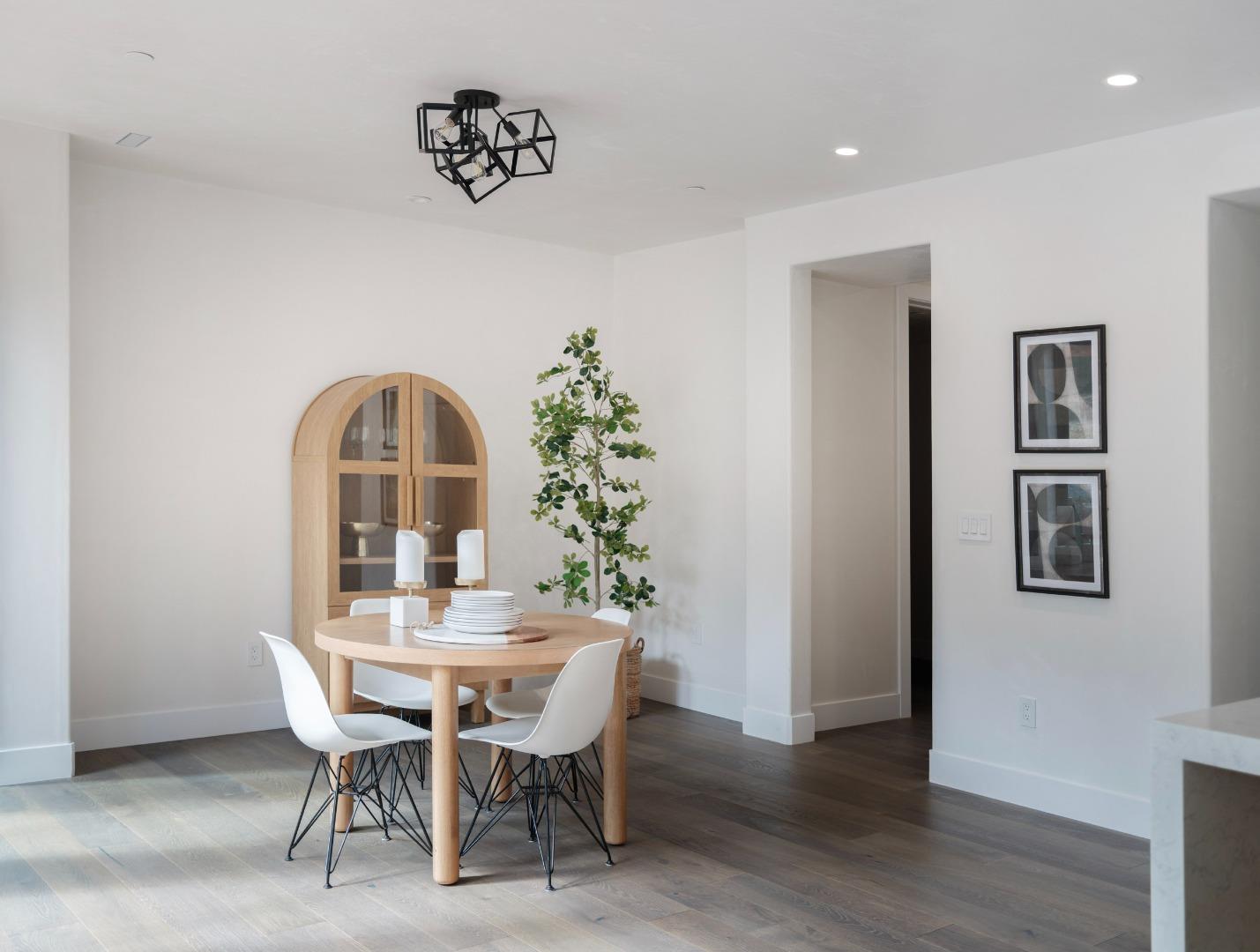 Detail Gallery Image 8 of 43 For 8380 Monterra Views, Monterey,  CA 93940 - 4 Beds | 5/1 Baths